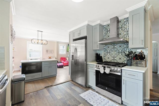 49 Walnut Street, Teaneck, NJ 07666