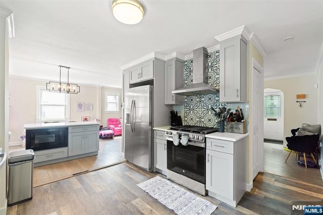 49 Walnut Street, Teaneck, NJ 07666
