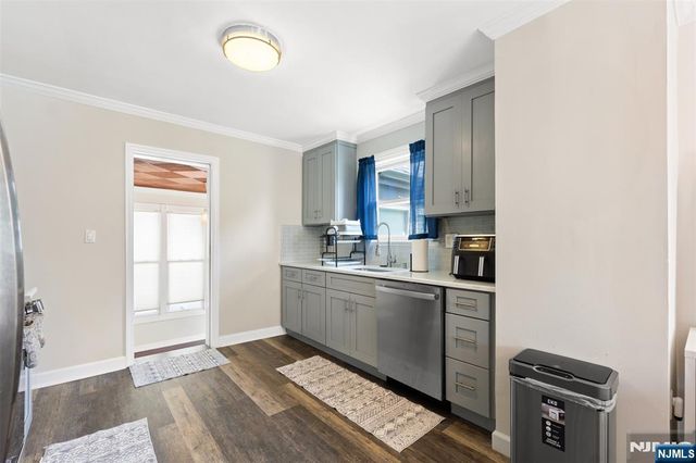 49 Walnut Street, Teaneck, NJ 07666