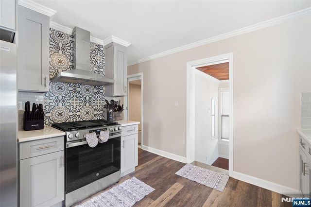 49 Walnut Street, Teaneck, NJ 07666