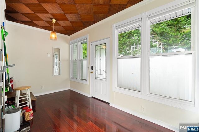 49 Walnut Street, Teaneck, NJ 07666