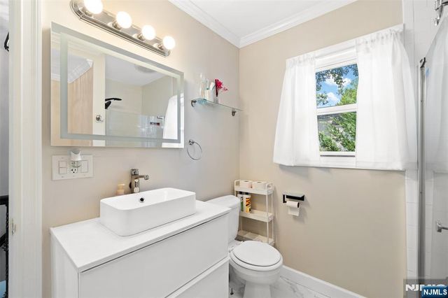 49 Walnut Street, Teaneck, NJ 07666