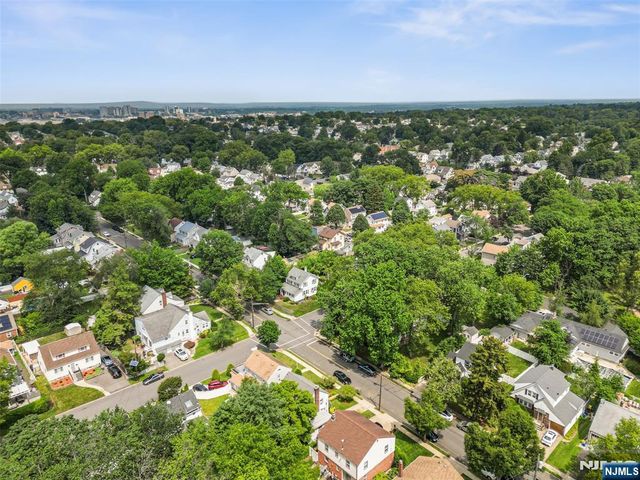49 Walnut Street, Teaneck, NJ 07666