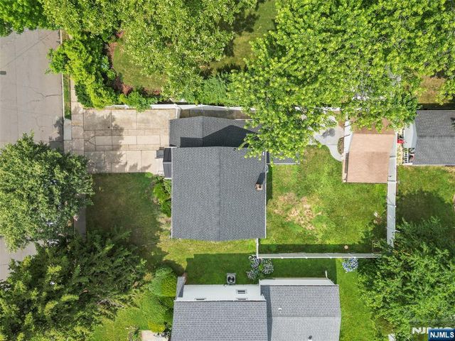 49 Walnut Street, Teaneck, NJ 07666