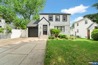 49 Walnut Street, Teaneck, NJ 07666