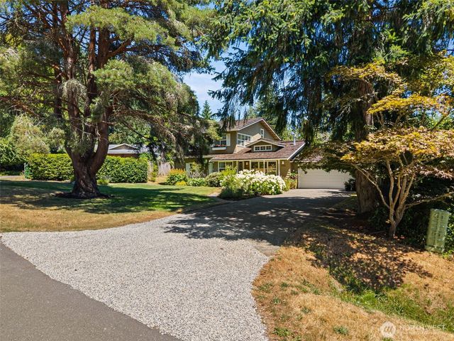 5356 Ruby Place NE, Bainbridge Island, WA 98110