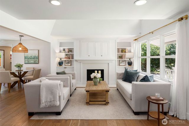 5356 Ruby Place NE, Bainbridge Island, WA 98110