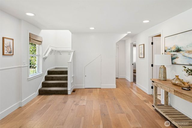 5356 Ruby Place NE, Bainbridge Island, WA 98110