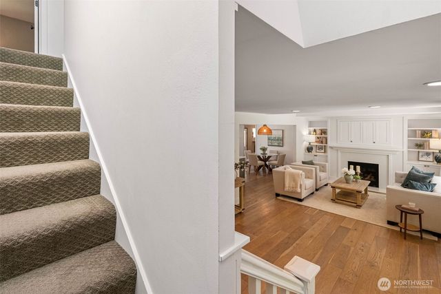 5356 Ruby Place NE, Bainbridge Island, WA 98110