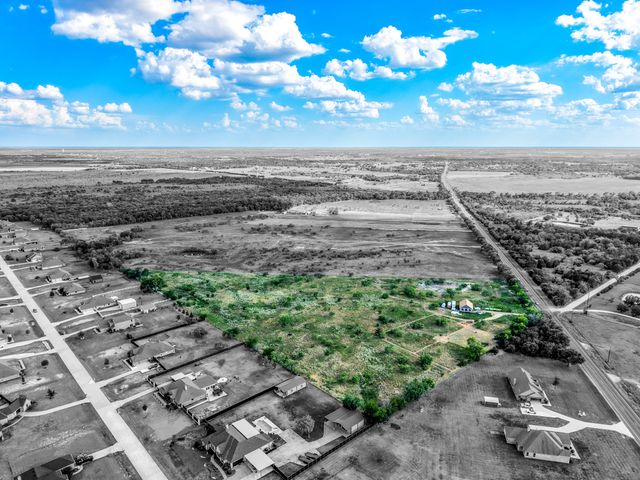 7348 N State Highway 34, Oak Ridge, TX 75161