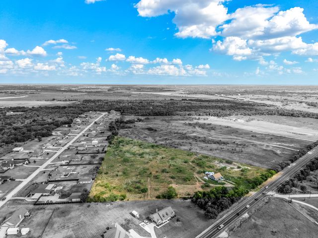 7348 N State Highway 34, Oak Ridge, TX 75161