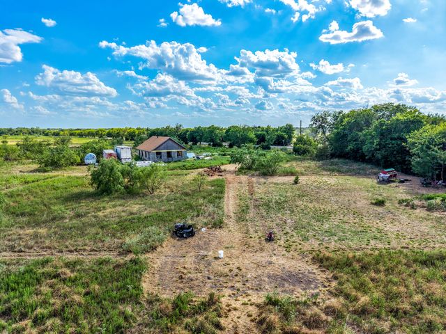 7348 N State Highway 34, Oak Ridge, TX 75161