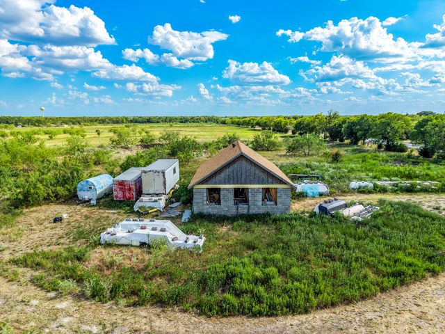 7348 N State Highway 34, Oak Ridge, TX 75161