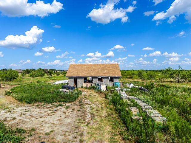 7348 N State Highway 34, Oak Ridge, TX 75161