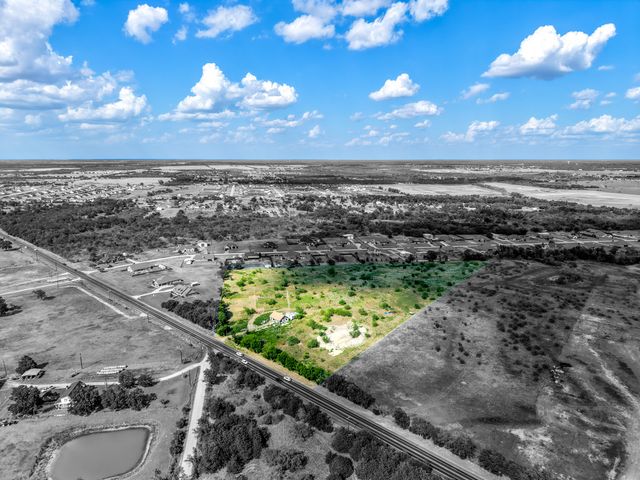 7348 N State Highway 34, Oak Ridge, TX 75161