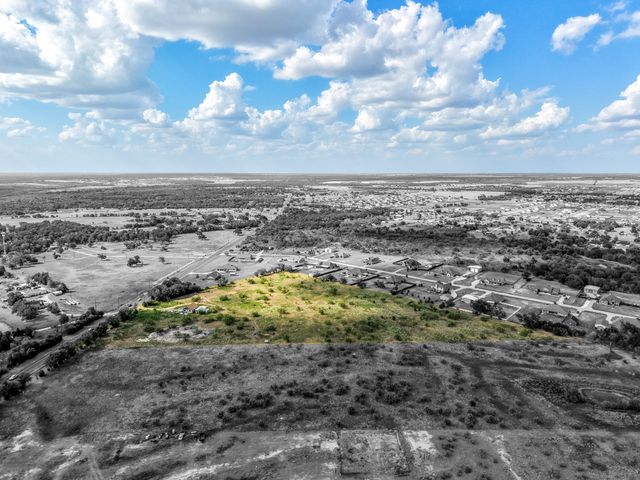 7348 N State Highway 34, Oak Ridge, TX 75161