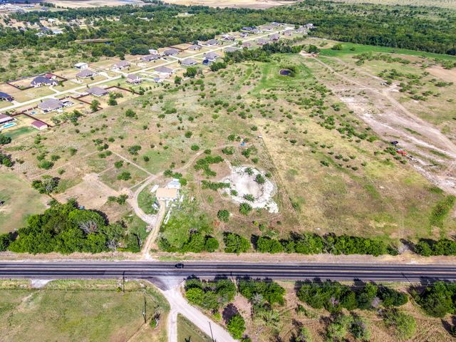 7348 N State Highway 34, Oak Ridge, TX 75161