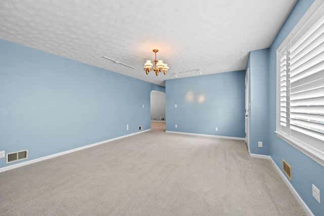 1128 Snead CIR, Bedford, VA 24523
