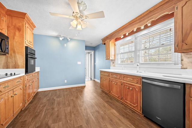 1128 Snead CIR, Bedford, VA 24523