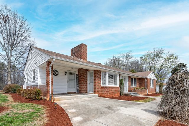 1128 Snead CIR, Bedford, VA 24523