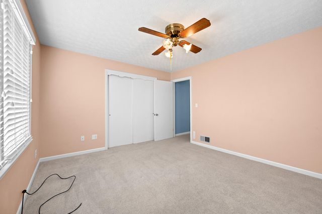 1128 Snead CIR, Bedford, VA 24523