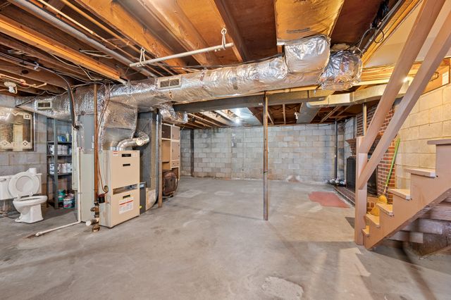 1128 Snead CIR, Bedford, VA 24523