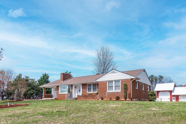 1128 Snead CIR, Bedford, VA 24523