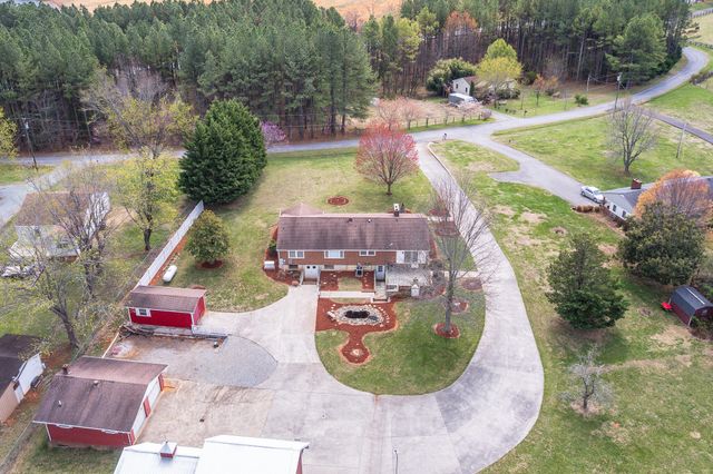 1128 Snead CIR, Bedford, VA 24523