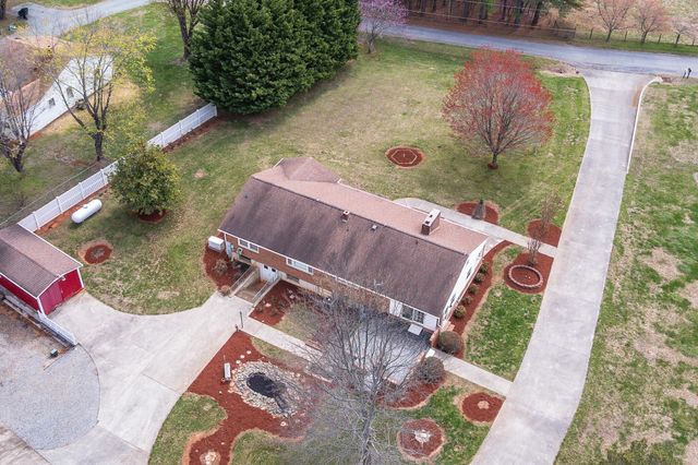 1128 Snead CIR, Bedford, VA 24523