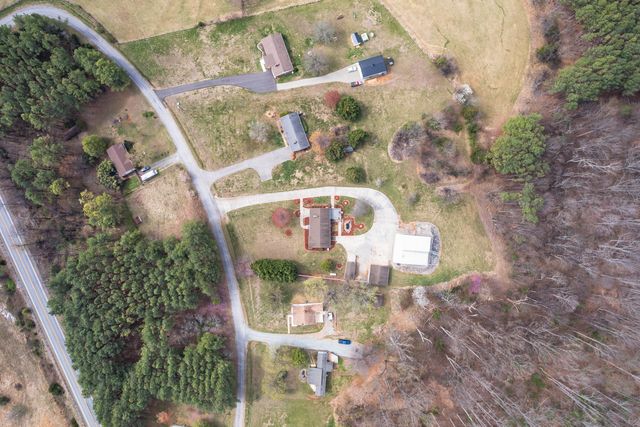 1128 Snead CIR, Bedford, VA 24523