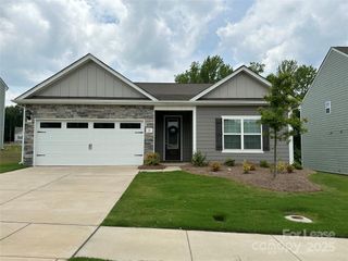 131 Colonial Reserve Avenue, Troutman, NC 28166