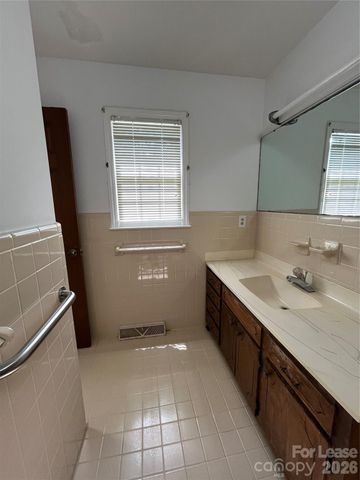 5625 Potter Road, Matthews, NC 28104
