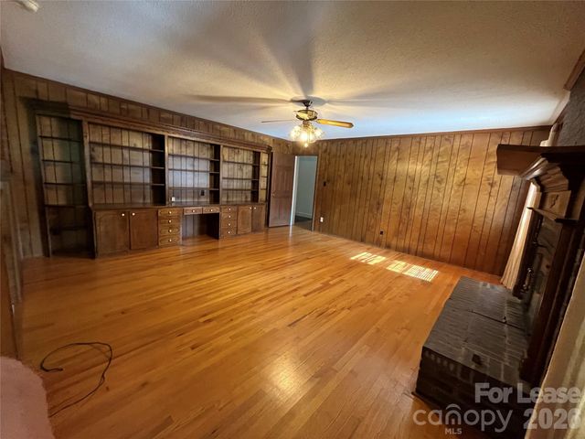 5625 Potter Road, Matthews, NC 28104