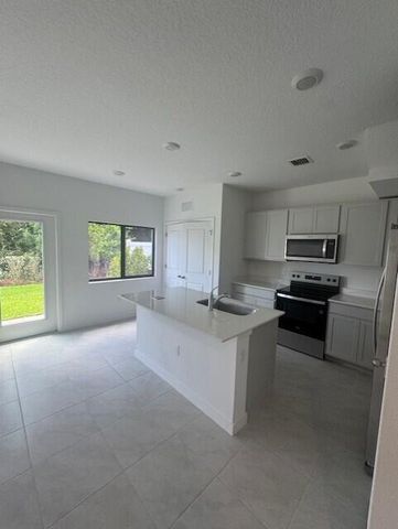 4844 Dillion Street, Lake Worth, FL 33463