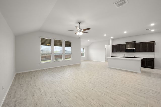 2641 River Bank Drive, Burleson, TX 76028