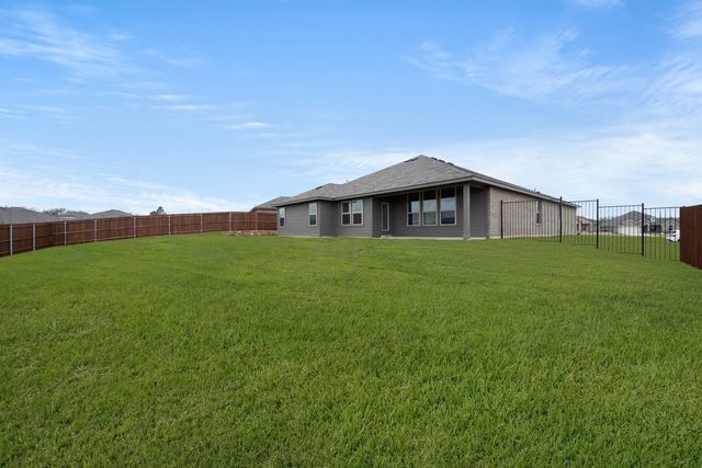 2641 River Bank Drive, Burleson, TX 76028