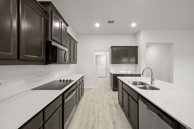 2641 River Bank Drive, Burleson, TX 76028