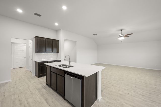 2641 River Bank Drive, Burleson, TX 76028