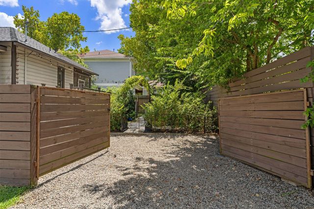 611 Enid Street, Houston, TX 77009