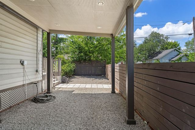 611 Enid Street, Houston, TX 77009