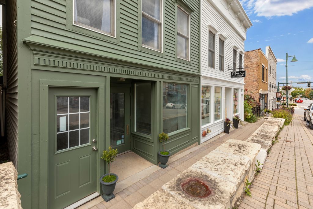 208 Stephen Street, Lemont, IL 60439