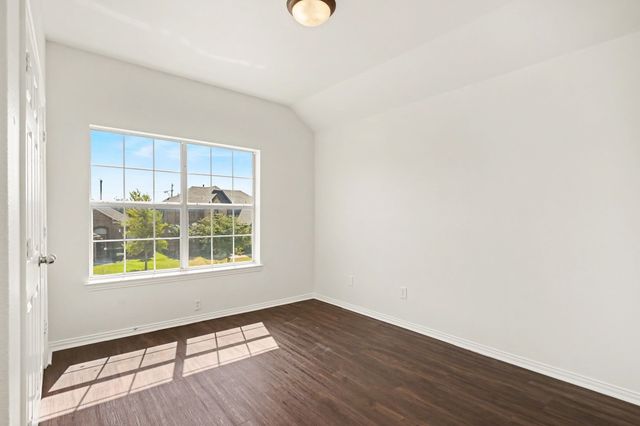 9721 McFarring Drive, Fort Worth, TX 76244