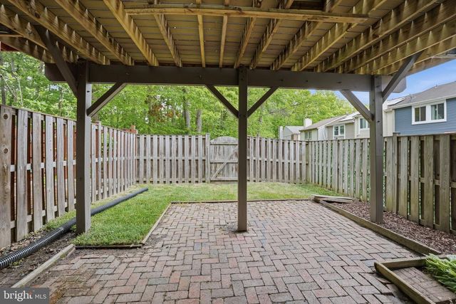 6045 HOLLOW KNOLL CT, Springfield, VA 22152