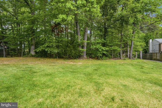6045 HOLLOW KNOLL CT, Springfield, VA 22152
