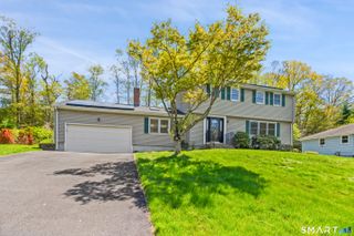 120 Braeside Drive, Hamden, CT 06514