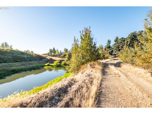 3030 RIVER BEND Rd, Salem, OR 97304