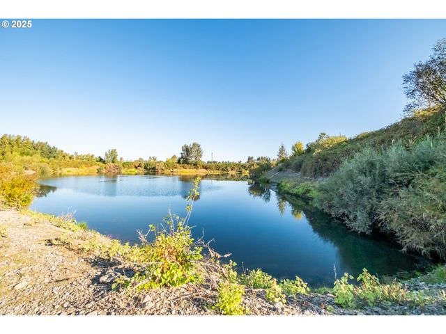 3030 RIVER BEND Rd, Salem, OR 97304