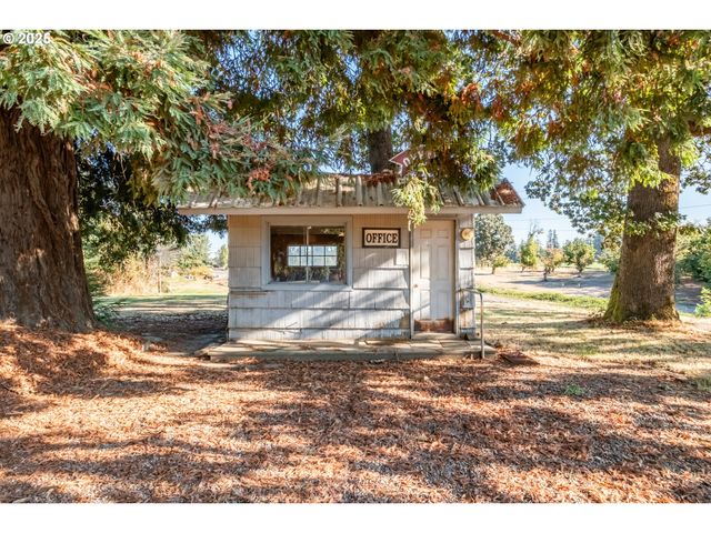 3030 RIVER BEND Rd, Salem, OR 97304