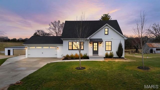 1724 Pottery Road, Washington, MO 63090