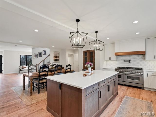 1724 Pottery Road, Washington, MO 63090